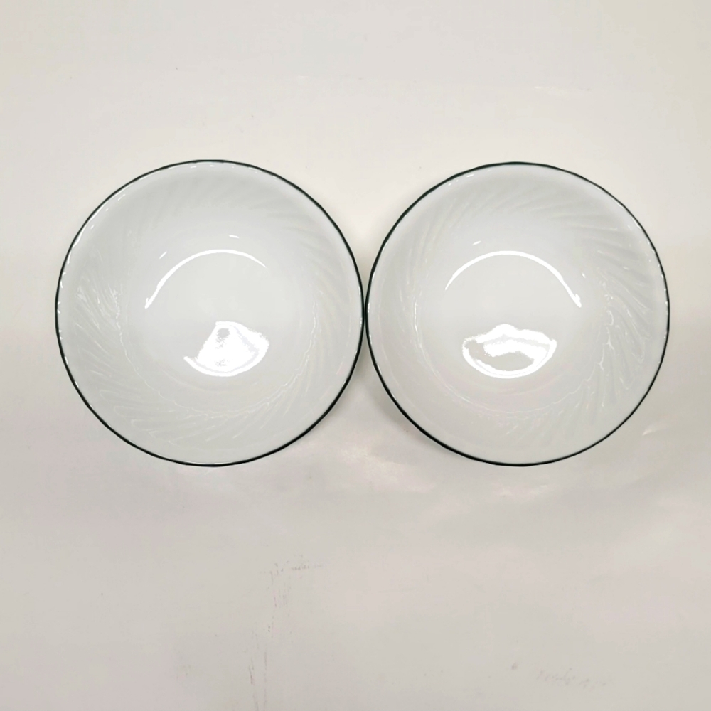 2 Corelle Callaway Green Ivy 8 1/2 Inch Serving Bowls - Excellent condit… - Picture 3 of 9